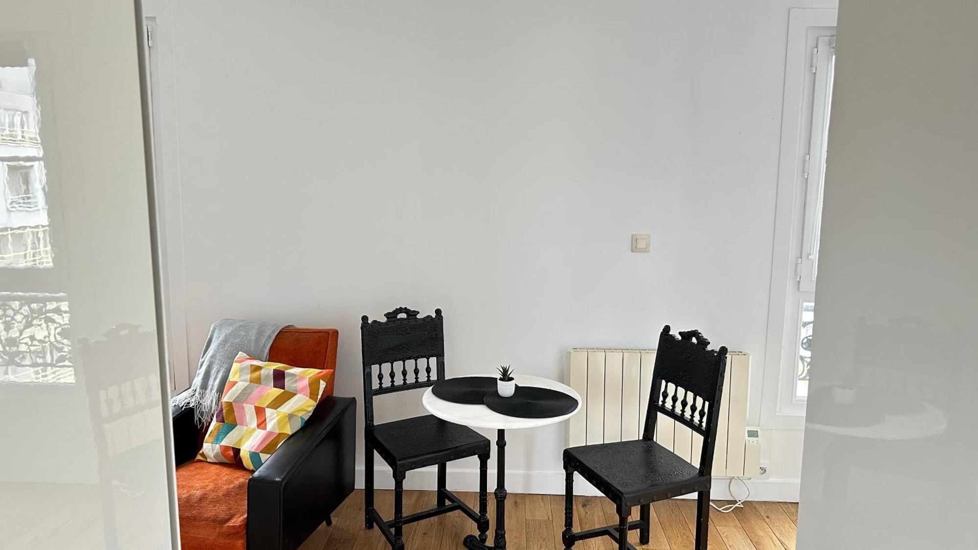 Appartamento Charmant Studio Au Coeur Du 18E Parigi Esterno foto